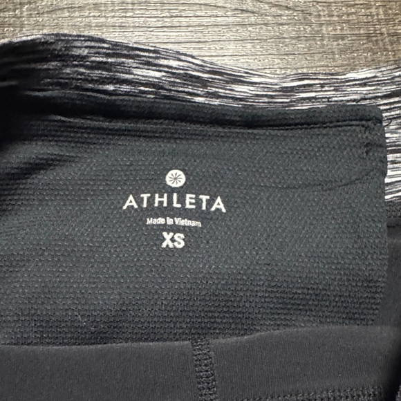 Athleta Contender 2 in 1 Heathered Black and Gray Skort - Picture 5 of 7